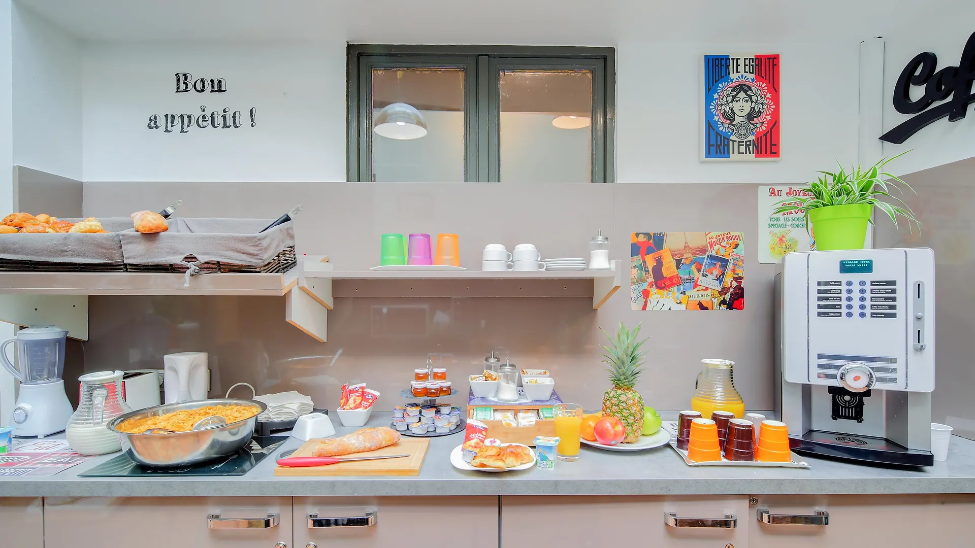 Le Village Montmartre By Hiphophostels Hostel