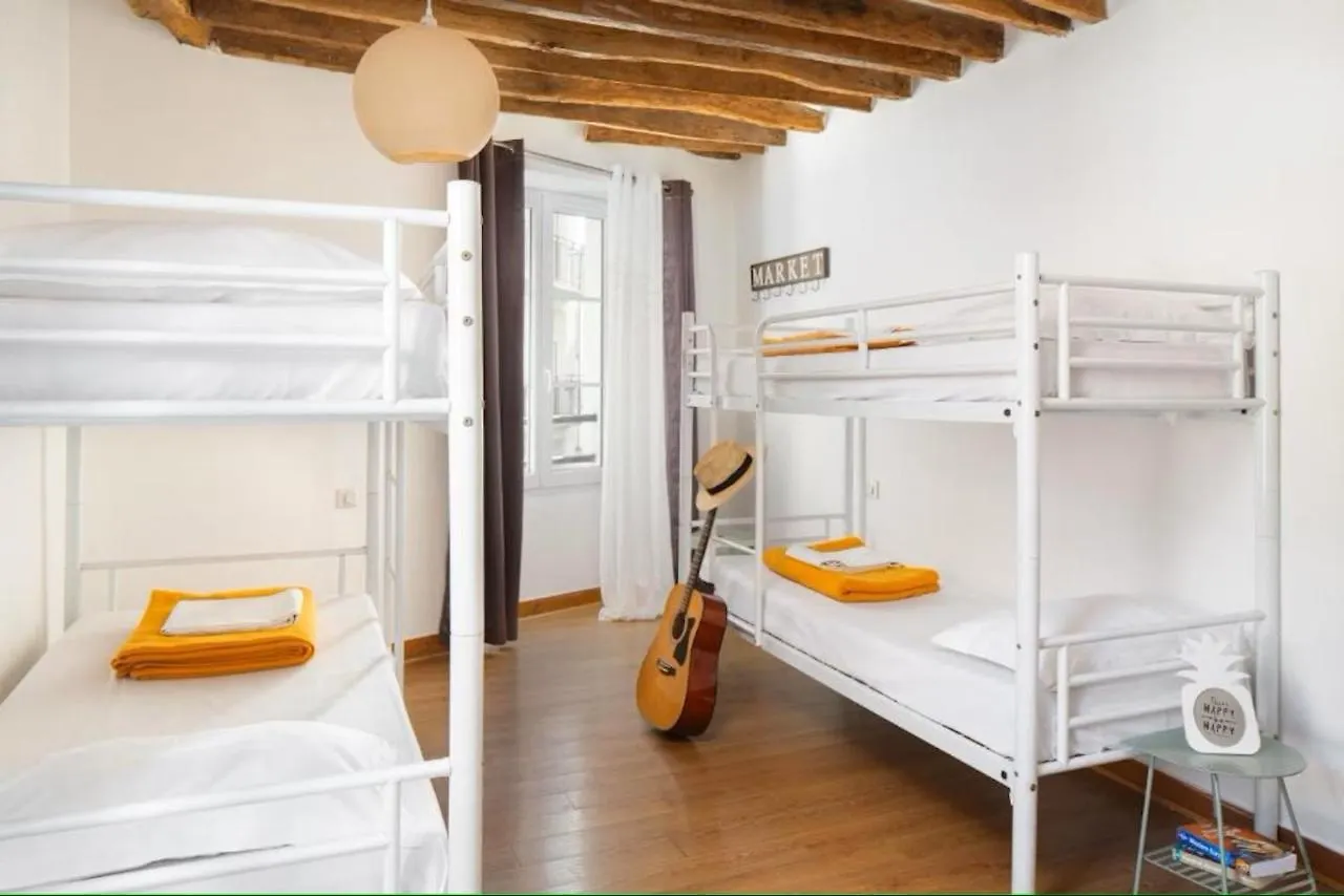 Hostel Le Village Montmartre By Hiphophostels *