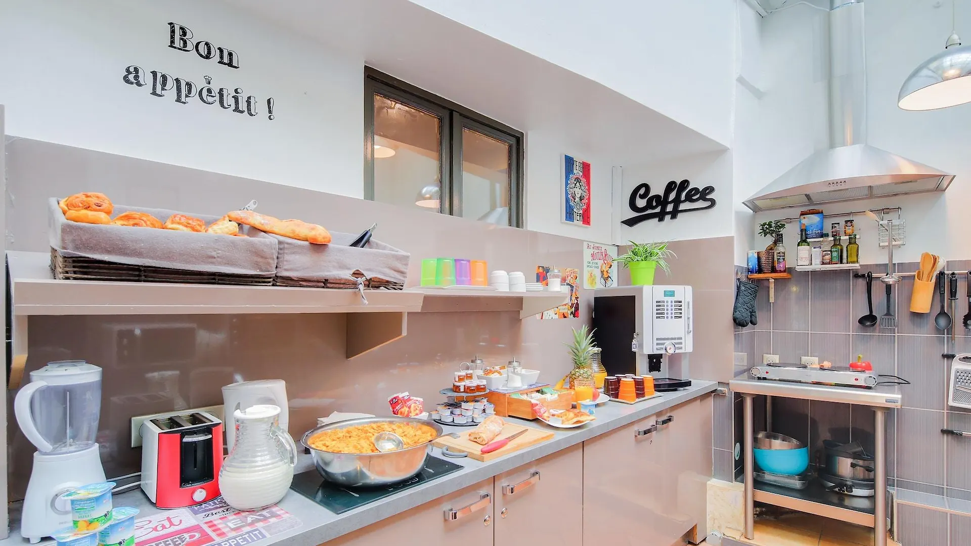 Hostel Le Village Montmartre By Hiphophostels *
