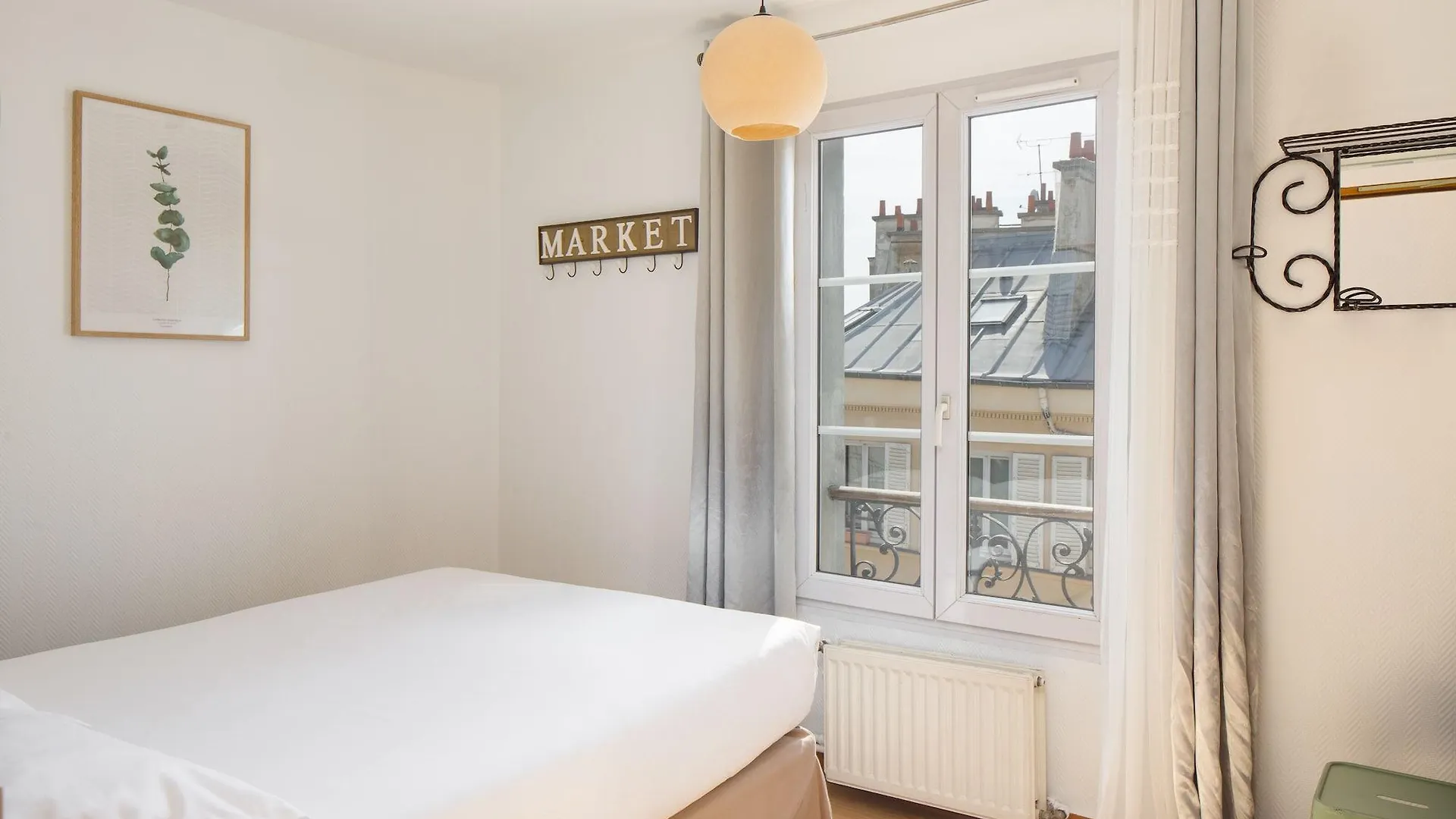 Hostel Le Village Montmartre By Hiphophostels Paris