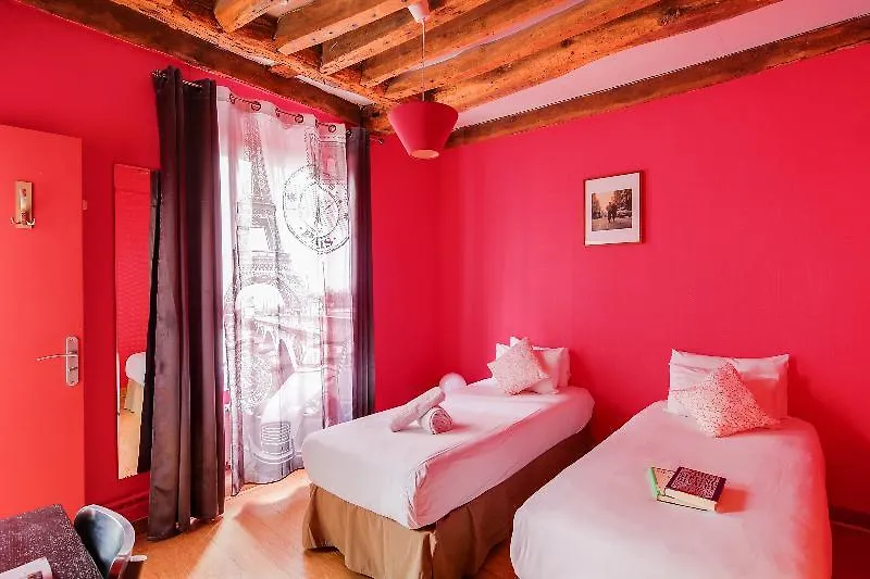 Hostel Le Village Montmartre By Hiphophostels Paris