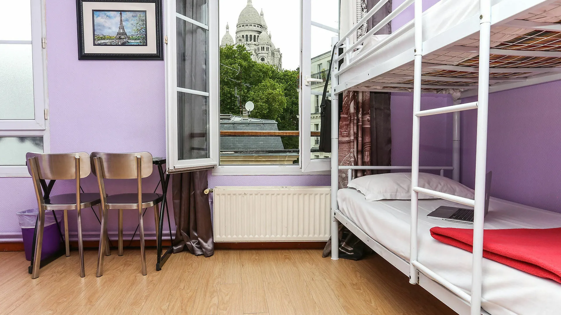 Hostel Le Village Montmartre By Hiphophostels